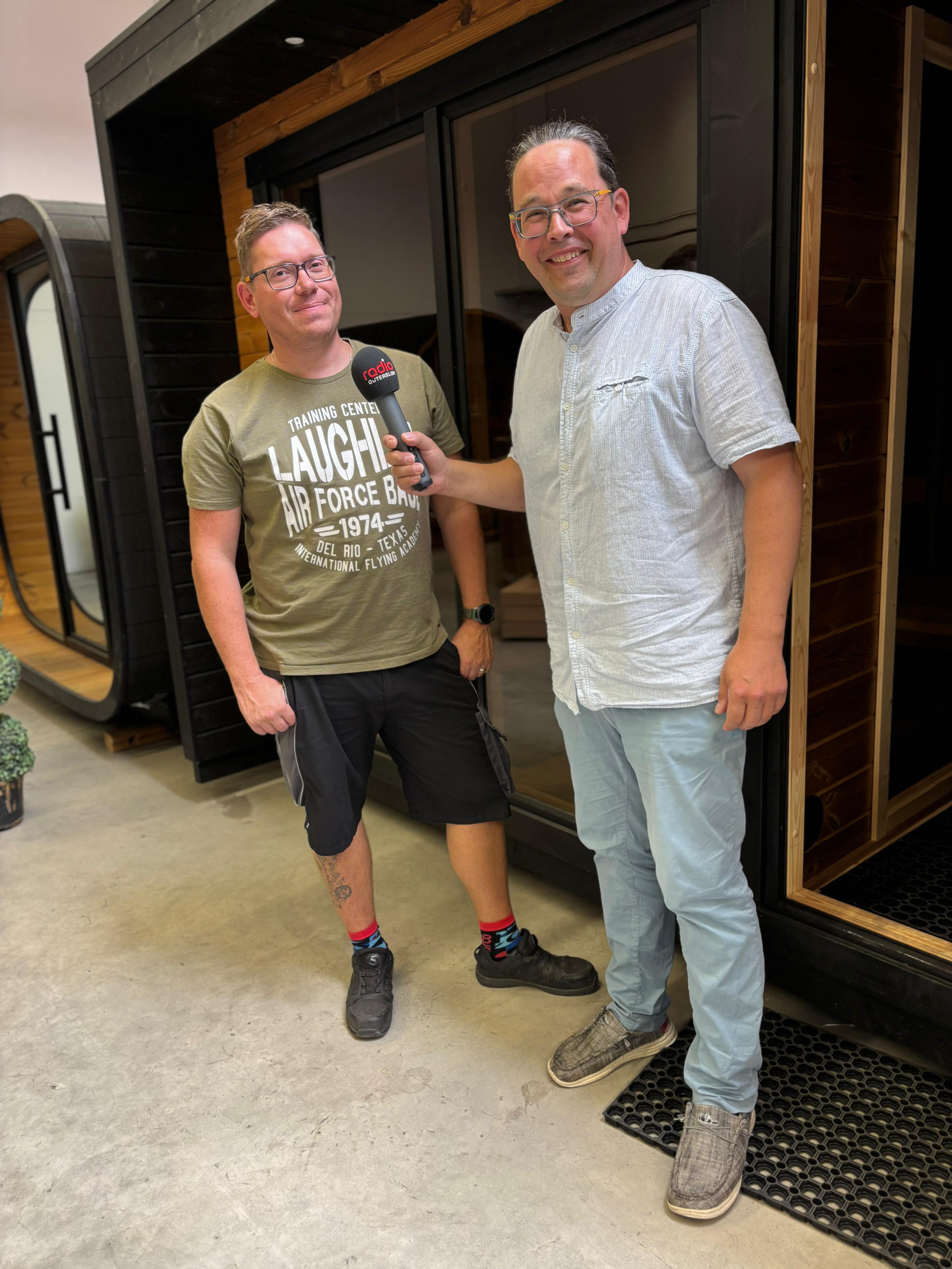 Radio trifft Sauna: Mario Unger von Radio Gütersloh zu Besuch in unserem Ladenlokal